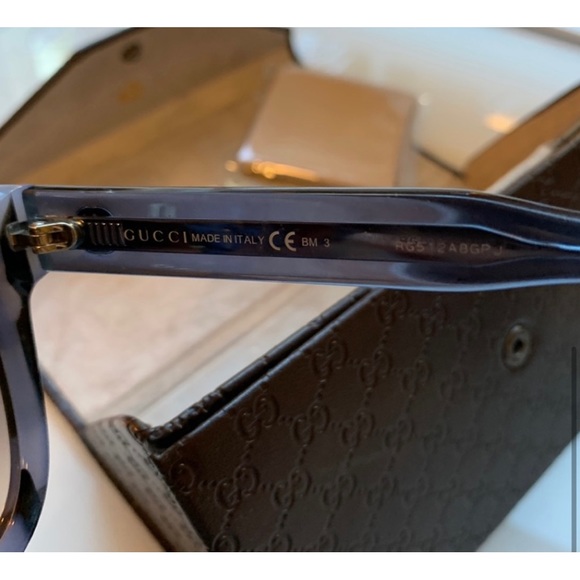 Gorgeous Gucci Sunglasses - Picture 5 of 10